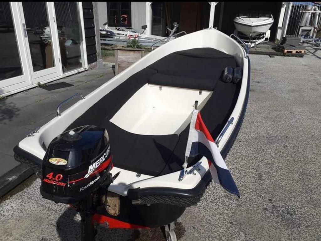 Lago Amore sloepje 430 met 4PK Mercury 4takt kortstaart, Ophalen, Gebruikt, Buitenboordmotor, Polyester