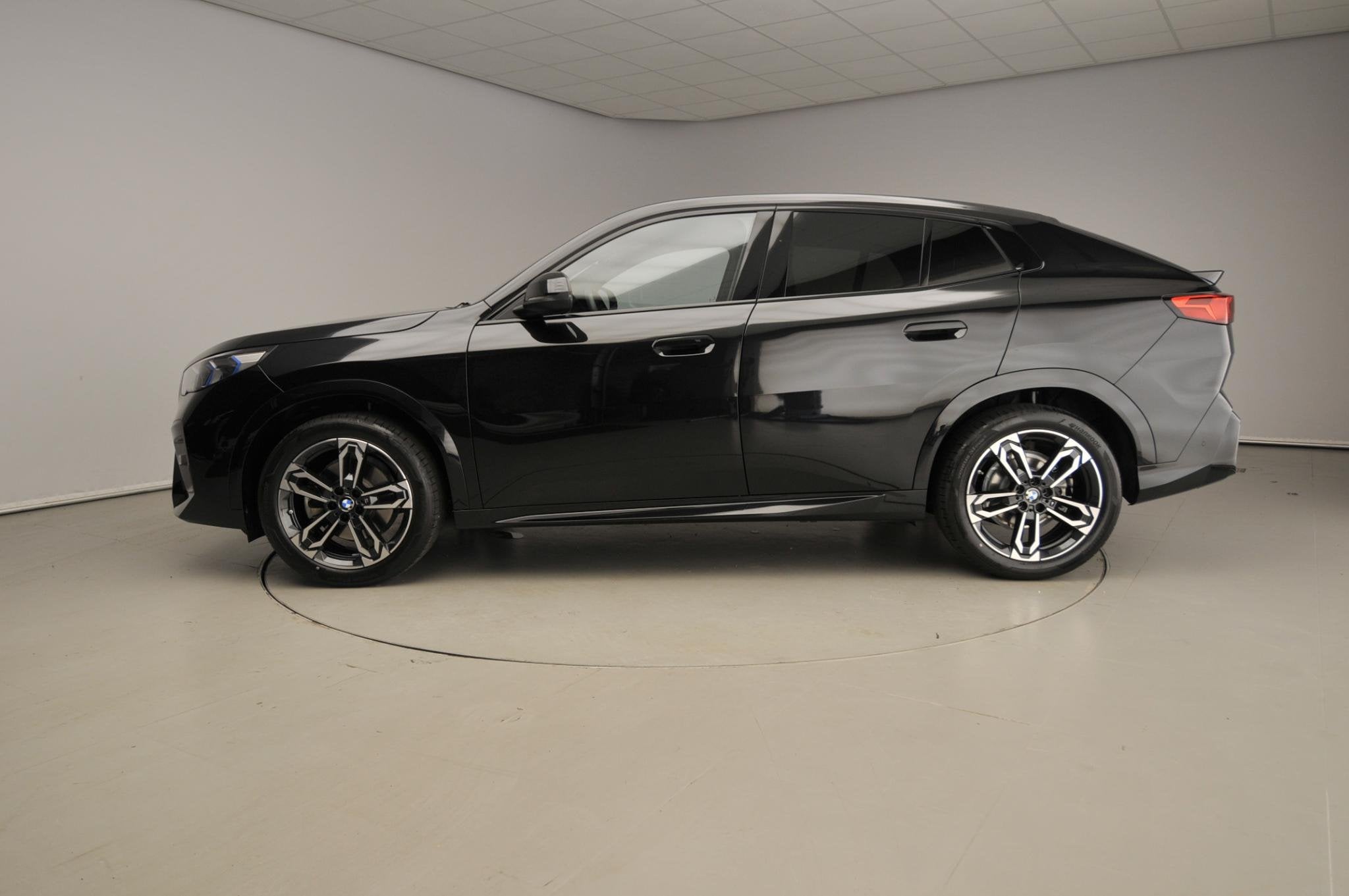 BMW X2 sDrive20i | M-Sportpakket | LED | Leder | Navigatie |, Auto's, Dealer onderhouden, X2, Euro 6, Met garantie (alle)
