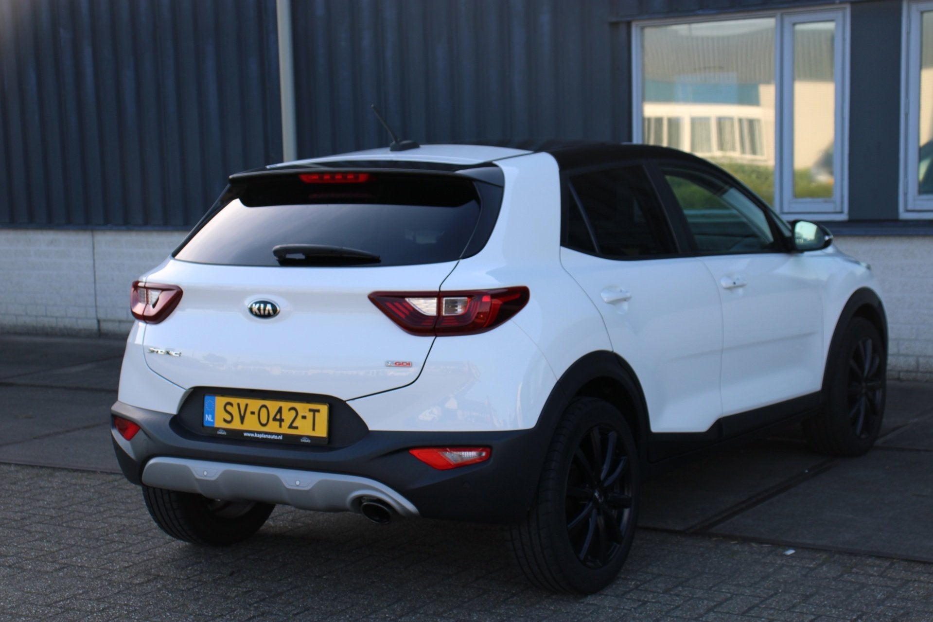Kia Stonic 1.0 T-GDi DynamicLine NAP Navi CarPlay Cruise BT, Auto's, Voorwielaandrijving, Gebruikt, Origineel Nederlands, Bedrijf