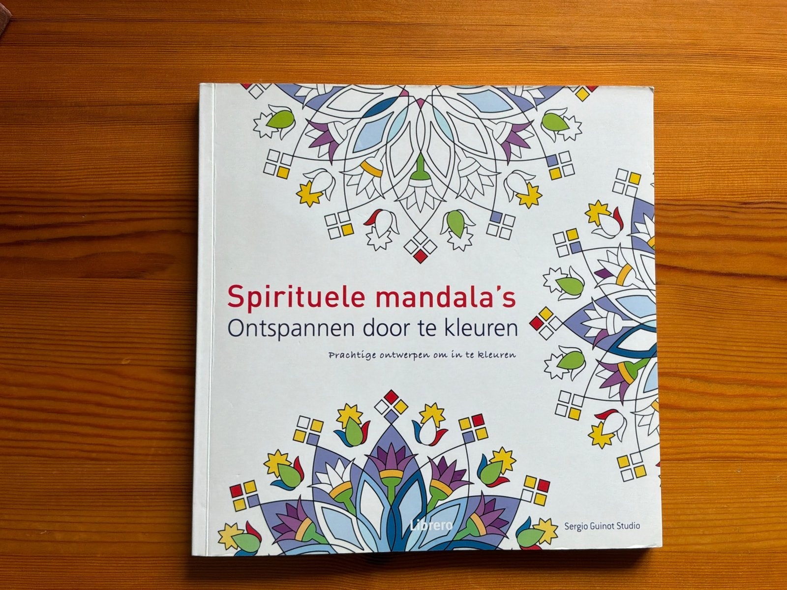 Spirituele mandala's: Tibetaanse motieven om te ontspannen., Boeken, Ophalen of Verzenden, Zo goed als nieuw, Spiritualiteit algemeen
