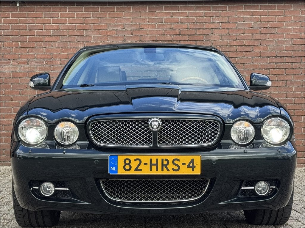 Jaguar XJ 4.2 V8 SOVEREIGN | NL-AUTO! | LEDER! | DAK!, Auto's, Jaguar, Automaat, Lichtsensor, Achterwielaandrijving, Gebruikt