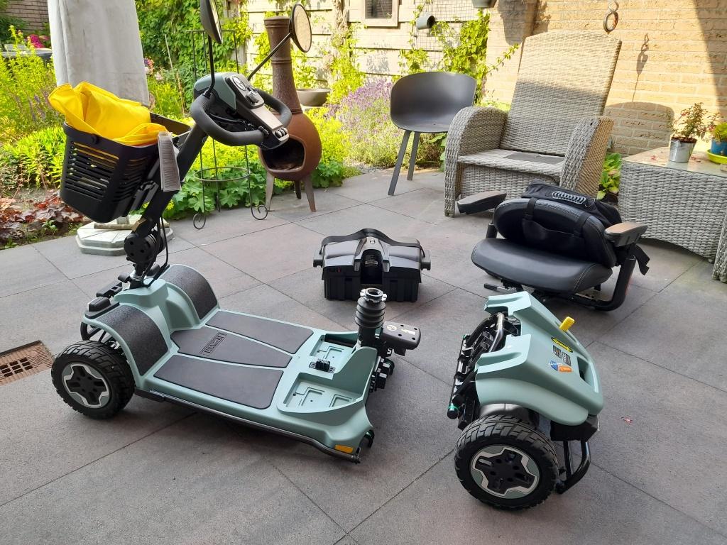 Scootmobiel (Demontabel), Zo goed als nieuw, 46 km of meer, 11 t/m 15 km/u, Ophalen