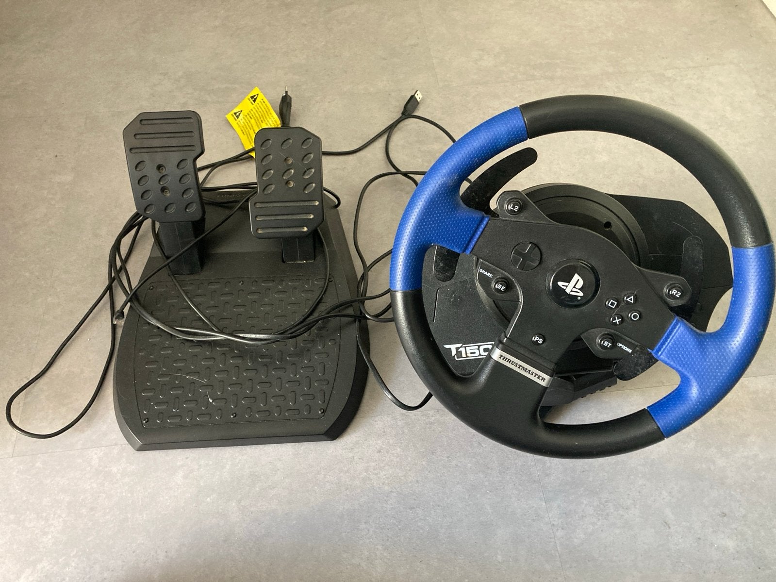 Thrustmaster T150 racestuur met pedalen voor PlayStation4, Ophalen, Gebruikt, Stuur of Pedalen, PlayStation 4