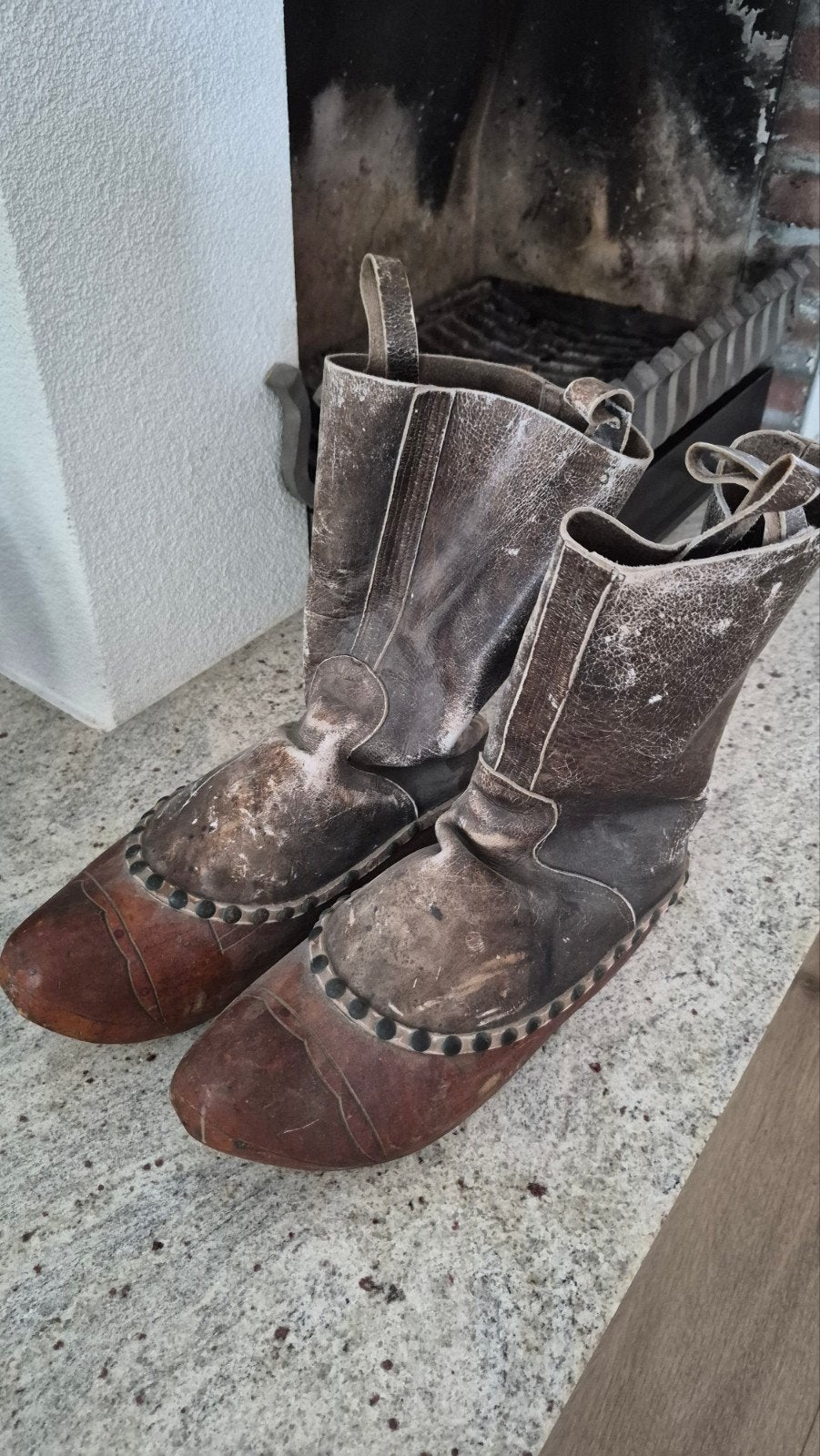 Antieke Klomplaarzen - Uniek Decoratiestuk, Ophalen