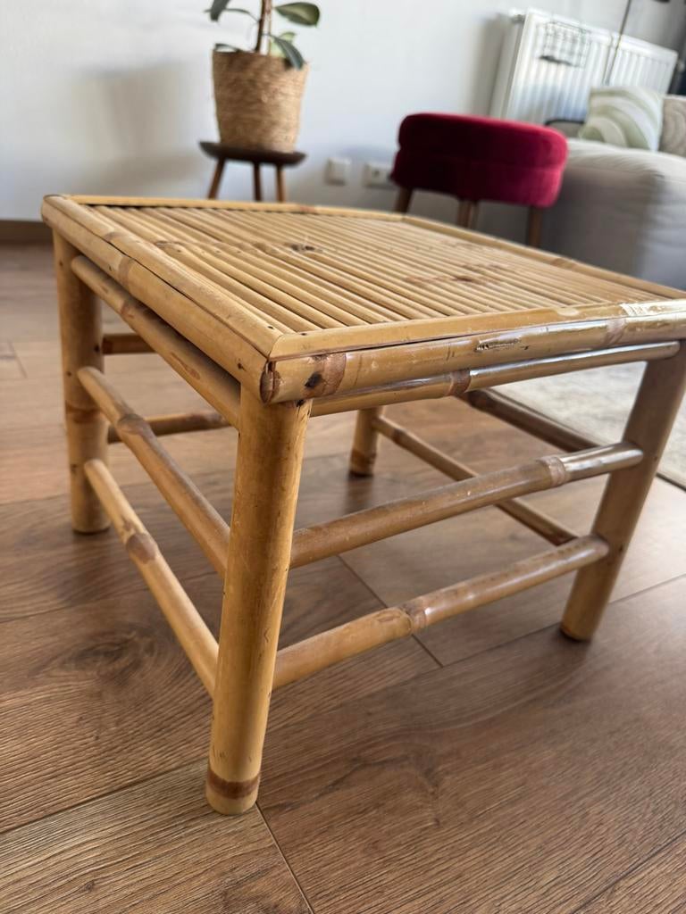 Rotan bijzet tafeltje, Ophalen, Zo goed als nieuw, Hout