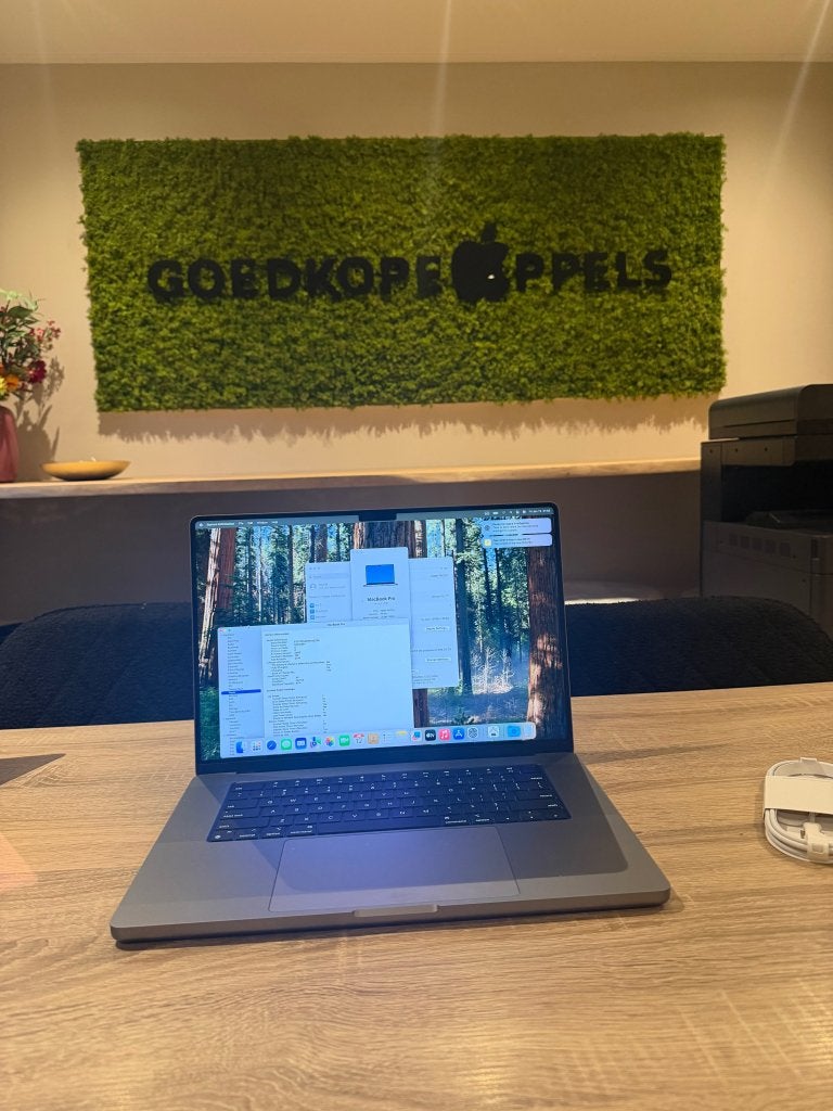 MacBook Pro 16 inch m1 16GB 512GB | top staat, Cupertino California, Support@apple.com, 16 inch, Ophalen