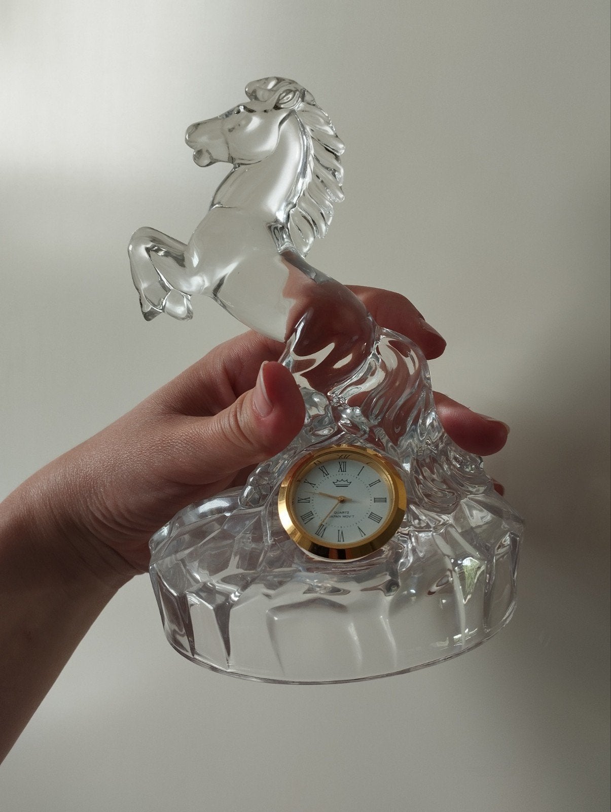 Glazen paard met klok - Decoratief en functioneel, Ophalen of Verzenden