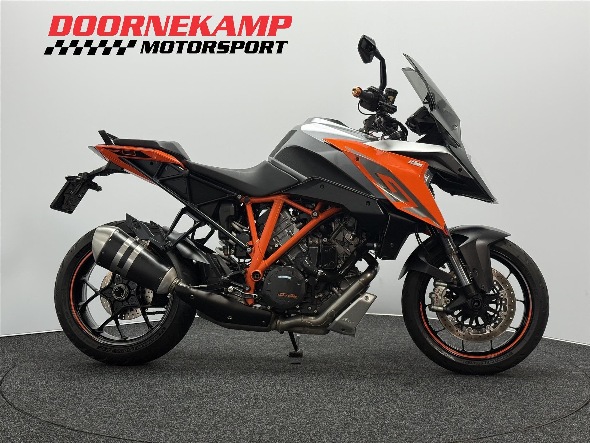 KTM 1290 SUPER DUKE GT ABS (bj 2018), Motoren, 1301 cc, Verkoop@doornekampmotorsport.nl, Meer dan 35 kW, Toermotor