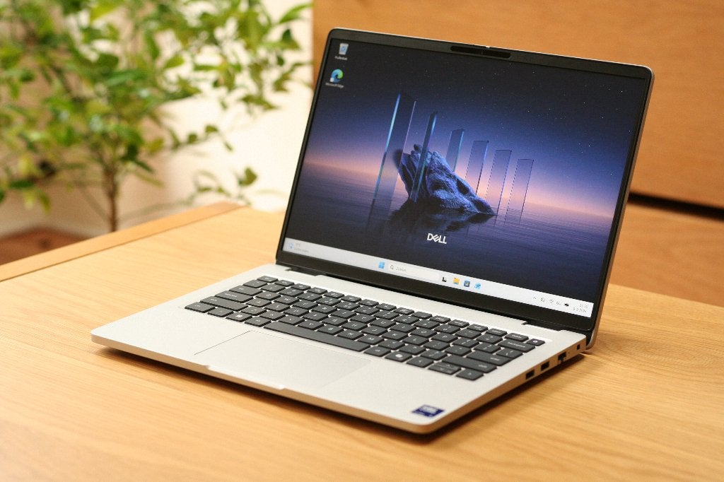 NIEUW: Dell Pro 14, Core Ultra 5 235U, 32GB RAM, 512GB NVMe, Computers en Software, Intel Core Ultra 5 235U, Nieuw, 14 inch, DELL .