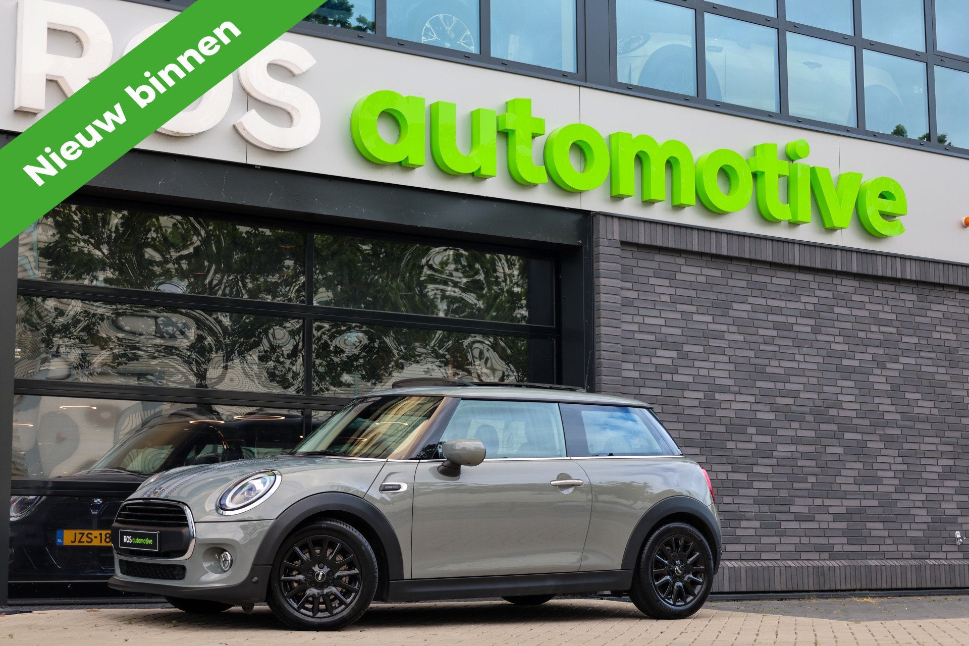 MINI 3-deurs 1.5 One | PANO | CARPLAY | PDC | CRUISE |, Auto's, Mini, 4 stoelen, Leder en Stof, 102 pk, Grijs