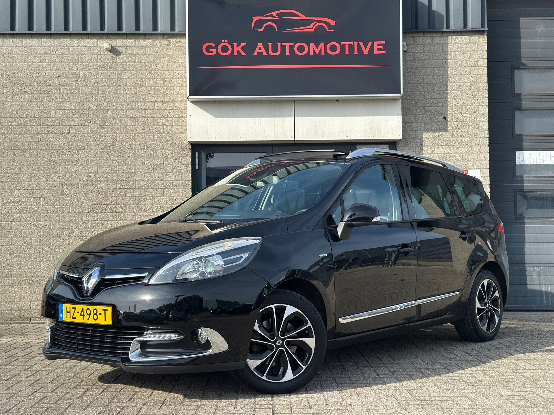 Renault Grand Scénic 1.2 TCe Bose / Nieuwe Ketting / Pano /, Voorwielaandrijving, Dealer onderhouden, 15 km/l, Gebruikt