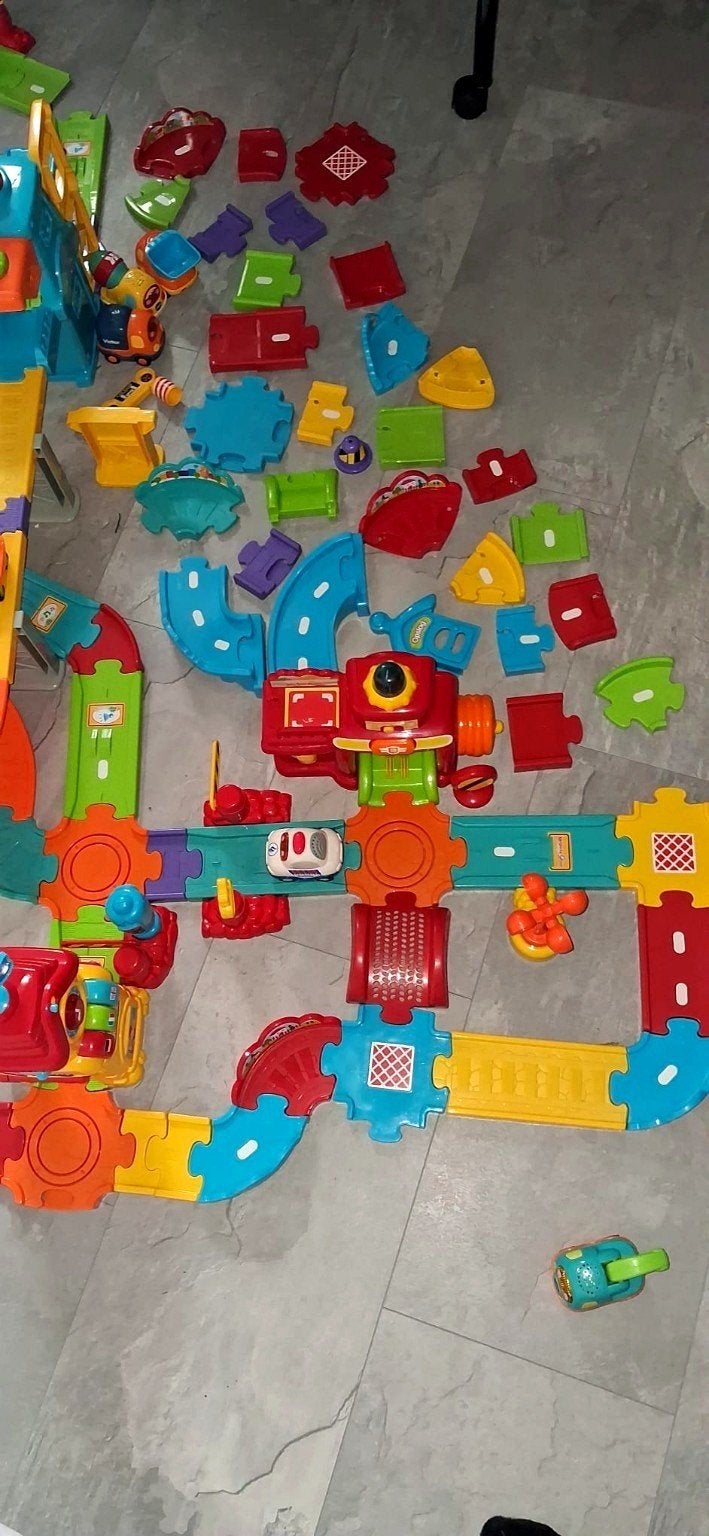 Grote VTech Toet Toet Auto's speelset met veel auto's, Ophalen of Verzenden, Gebruikt, Bouwen, Met geluid