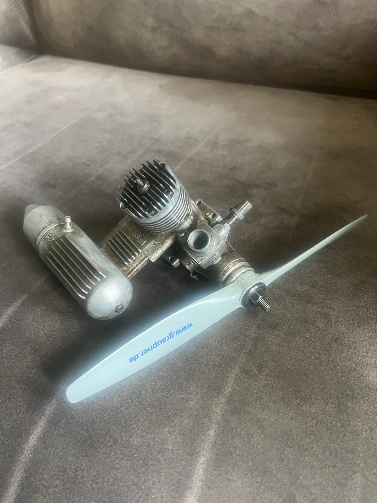 Sport Vliegtuig Motor O.S Max.25 Tweetakt RC Vliegtuig. 873., Hobby en Vrije tijd, Ophalen of Verzenden, Gebruikt, Benzine, RTF (Ready to Fly)
