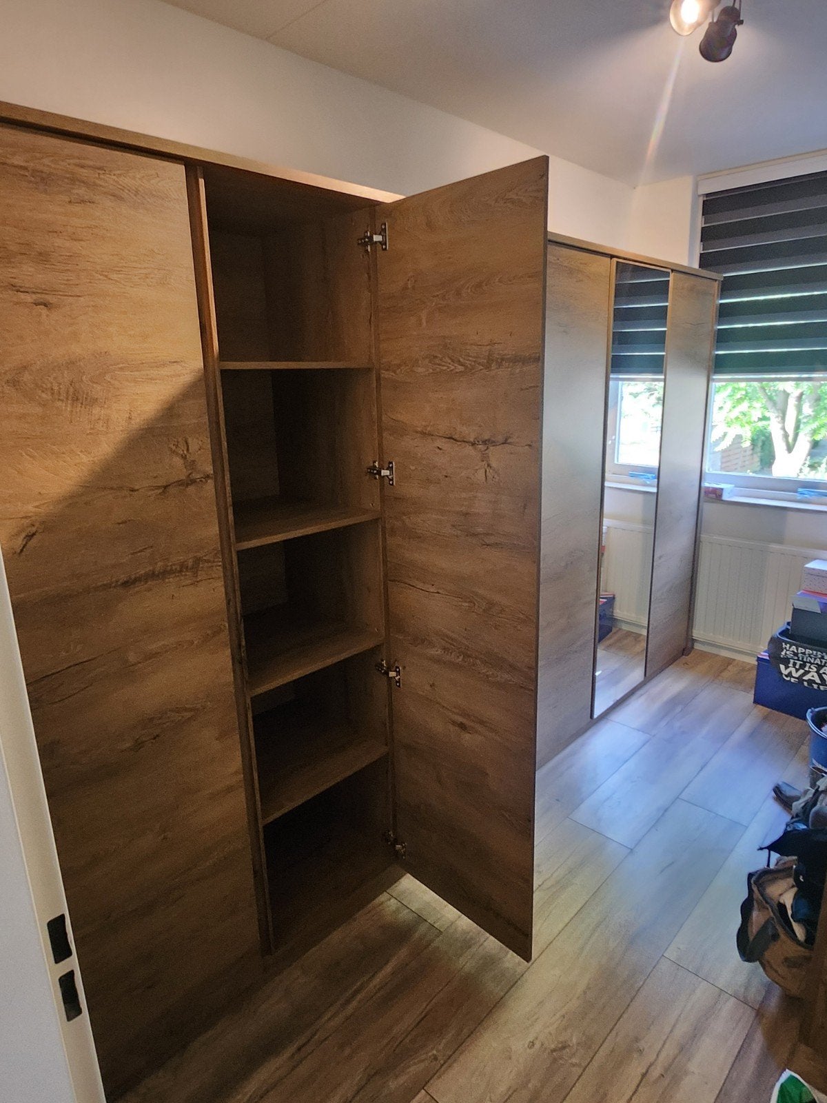 2x JYSK VEDDE kledingkast+ bureau | Donker eiken, Ophalen, Zo goed als nieuw, 50 tot 75 cm, 150 tot 200 cm