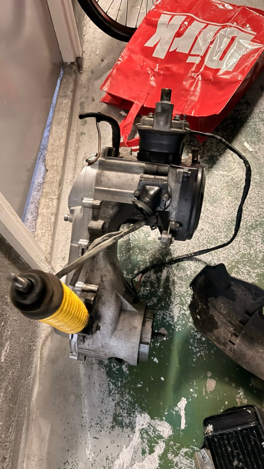 Zip SP98 Blok met 20.5 Carb, Achtervelg en Uitlaat, Ophalen, Gebruikt, Blok
