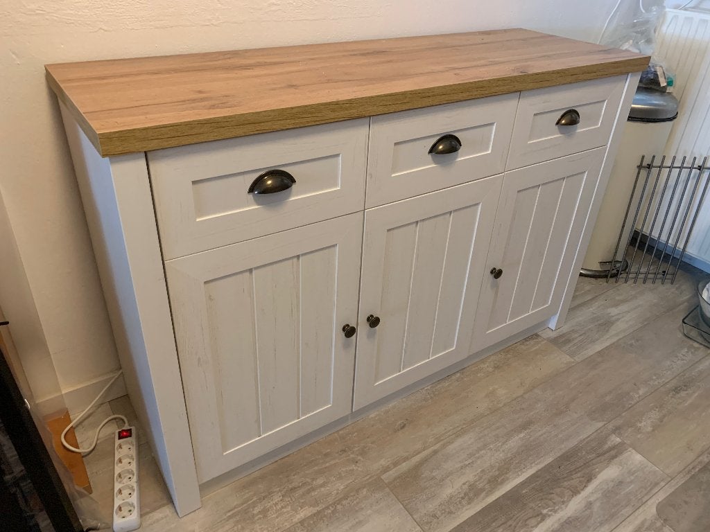Mooi ruim keuken dressoir, Ophalen, Eikenhout, 100 tot 150 cm, Zo goed als nieuw