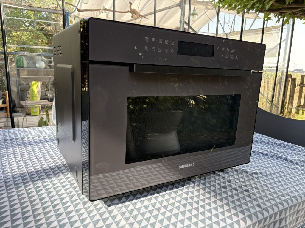 Samsung MC35R8088CC combimagnetron  (2023) zo goed als nieuw, Ophalen, Combimagnetron, Crisp, Zo goed als nieuw