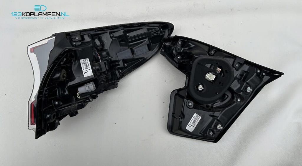Toyota CHR C-HR achterlicht links, Gebruikt, -, -, Ophalen of Verzenden