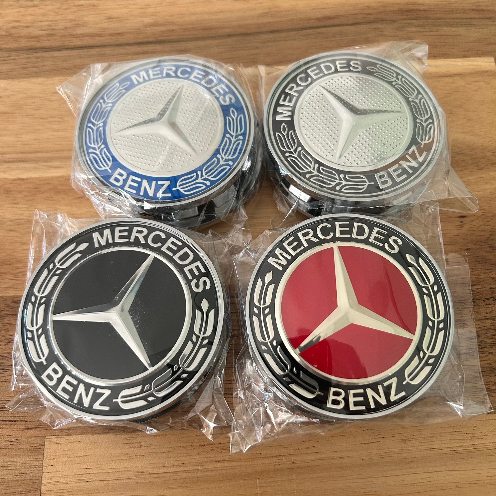 Mercedes Naafdoppen 68mm. 4 kleuren. Per set 12,5€, Ophalen of Verzenden, Nieuw