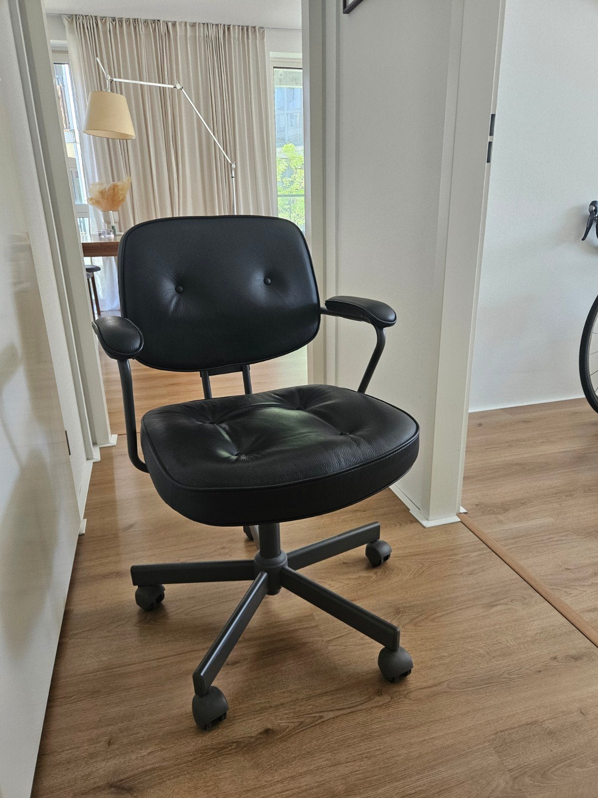 Zwarte Bureaustoel - Verstelbaar in Hoogte - Ikea alefjäll, Huis en Inrichting, Bureaustoelen, Ophalen of Verzenden, Gebruikt
