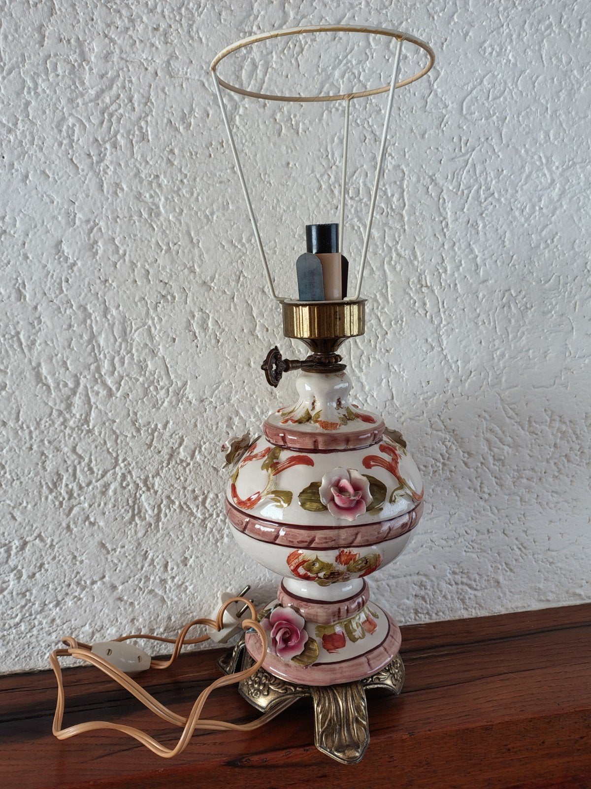 Vintage porseleinen tafellamp met bloemdecoratie, Ophalen