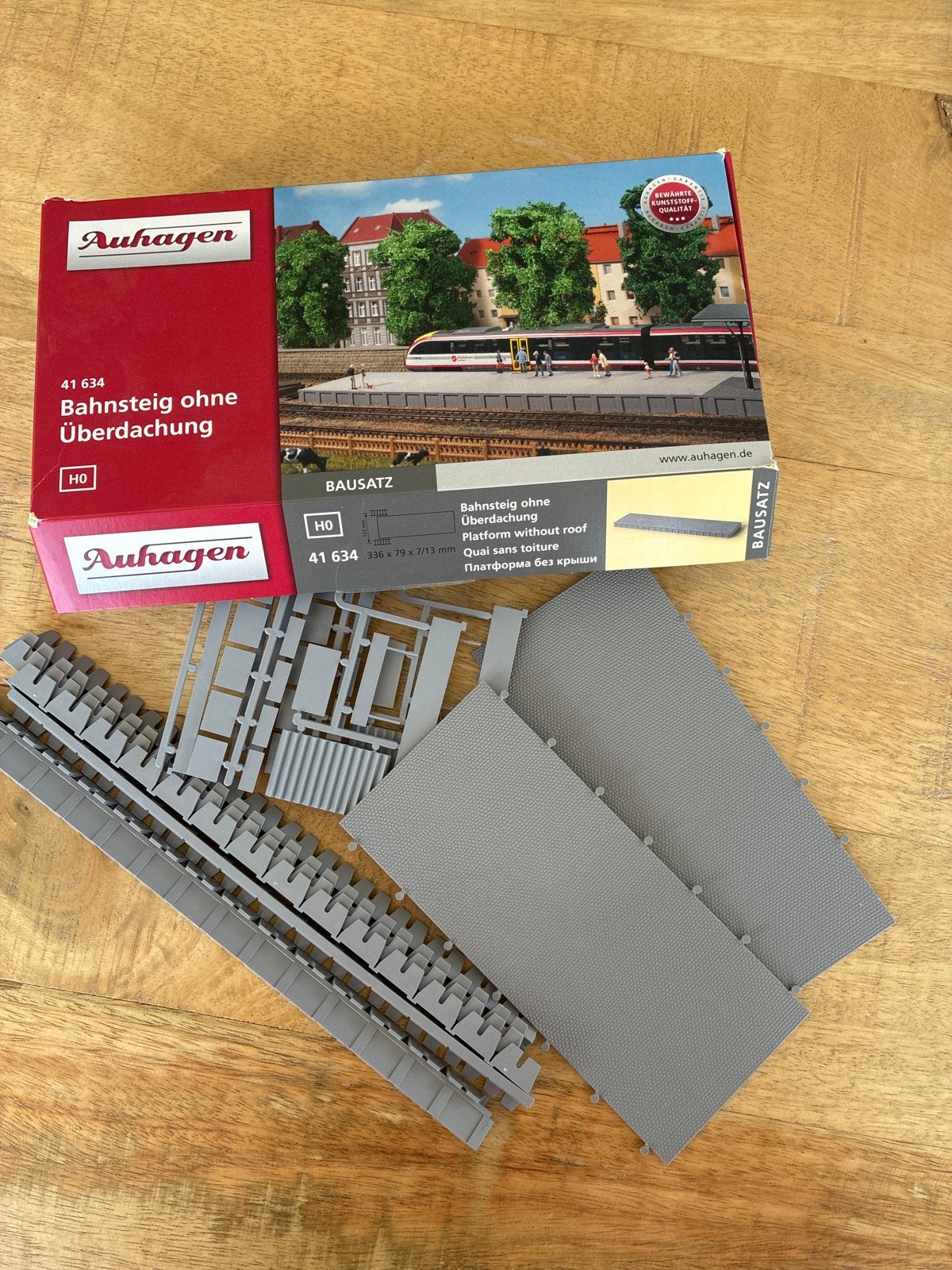 Auhagen 41634 H0 Bahnsteig zonder overkapping - Bouwpakket, Ophalen, Nieuw, Brug, Tunnel of Gebouw, Overige merken