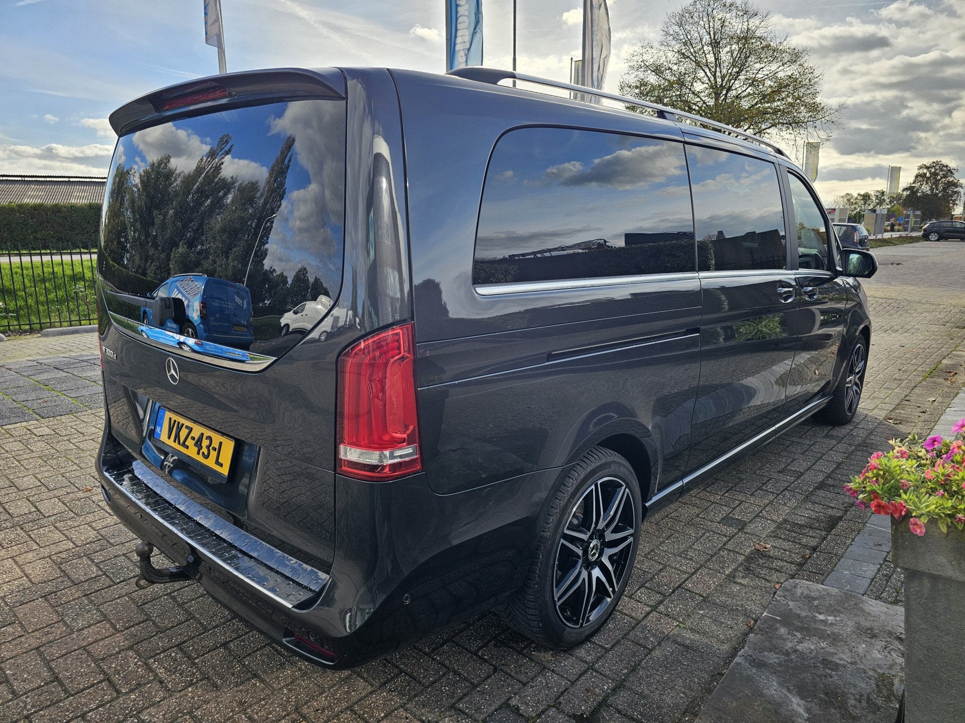 Mercedes-Benz V-Klasse 300d Extra Lang DC Avantgarde Edition, Auto's, Dealer onderhouden, Achterwielaandrijving, Gebruikt, 4 cilinders