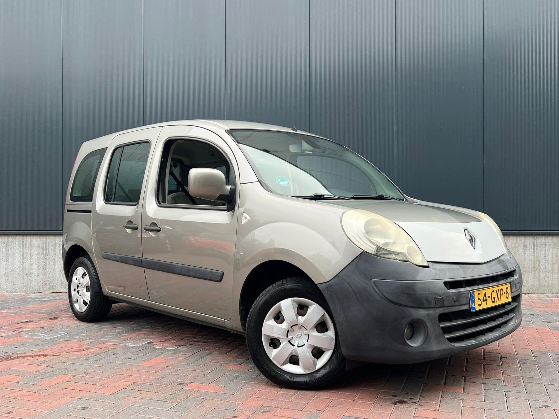 Renault Kangoo Family 1.6-16V Expression * Airco * Cruise *, Gebruikt, Zwart, 4 cilinders, Origineel Nederlands