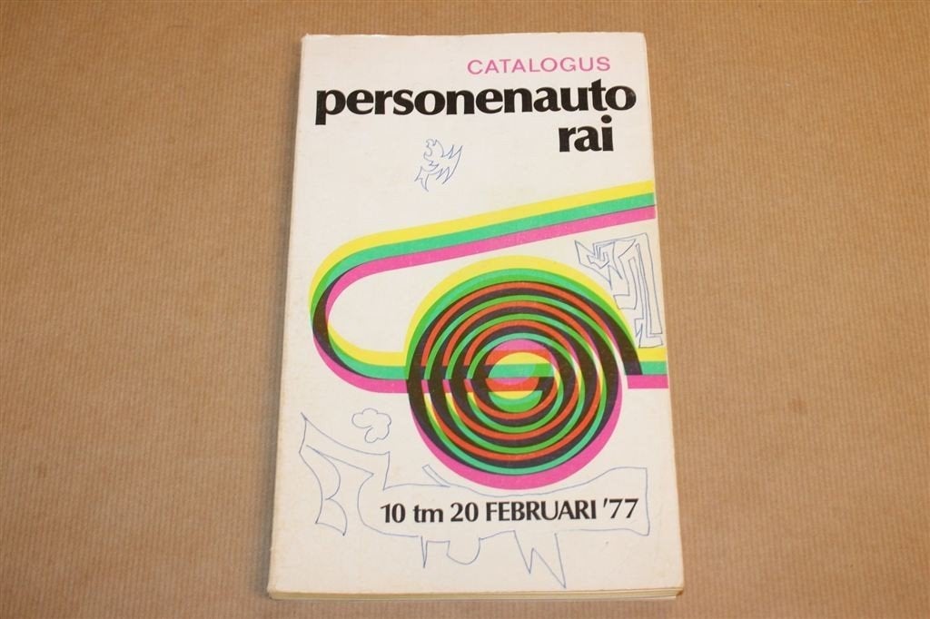 Catalogus Personenauto RAI Amsterdam — 1977, Vintage, Boeken, Auto's | Boeken, Ophalen of Verzenden, Gelezen, Algemeen