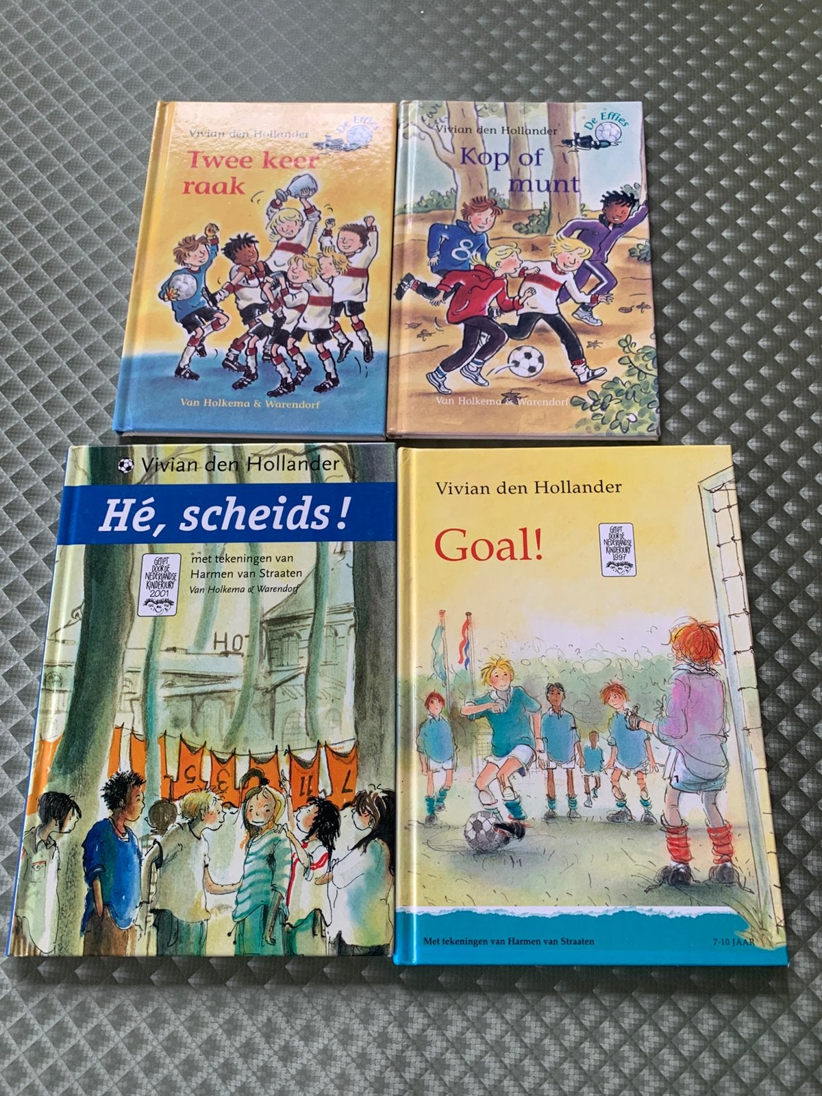Vivian den Hollander voetbalboeken oa De Effies, Boeken, Ophalen of Verzenden, Zo goed als nieuw, Fictie algemeen