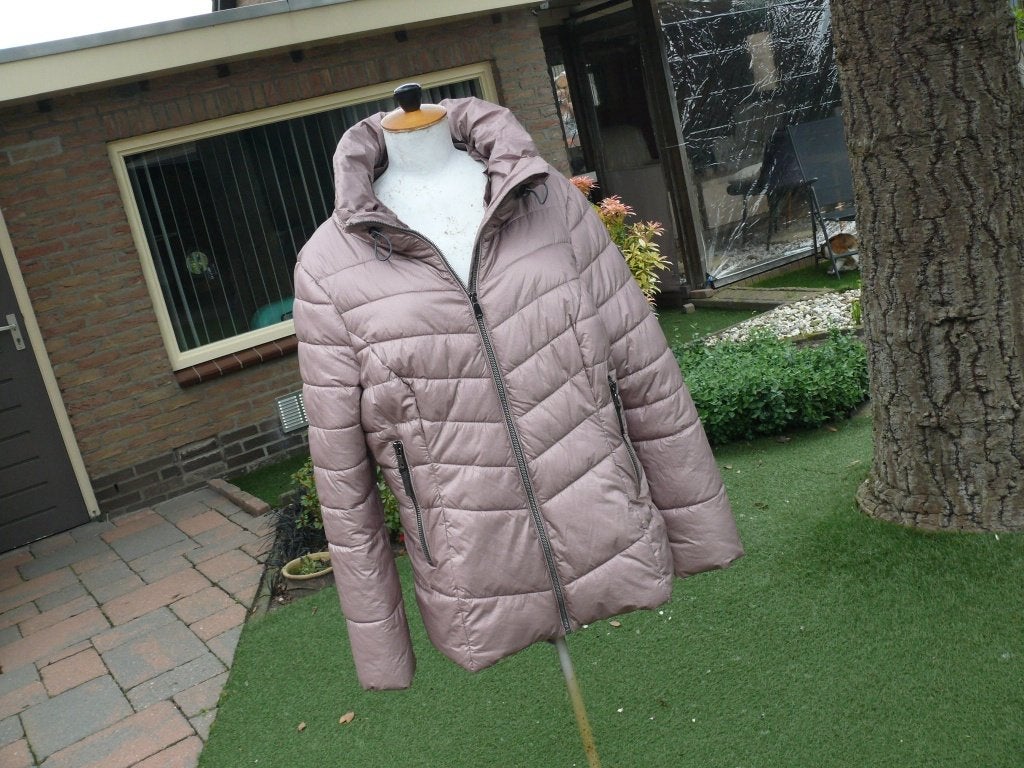 Sanne oud roze winterjas maat 44 als nieuw, Kleding | Dames, Ophalen of Verzenden, Zo goed als nieuw, Maat 42/44 (L), Roze