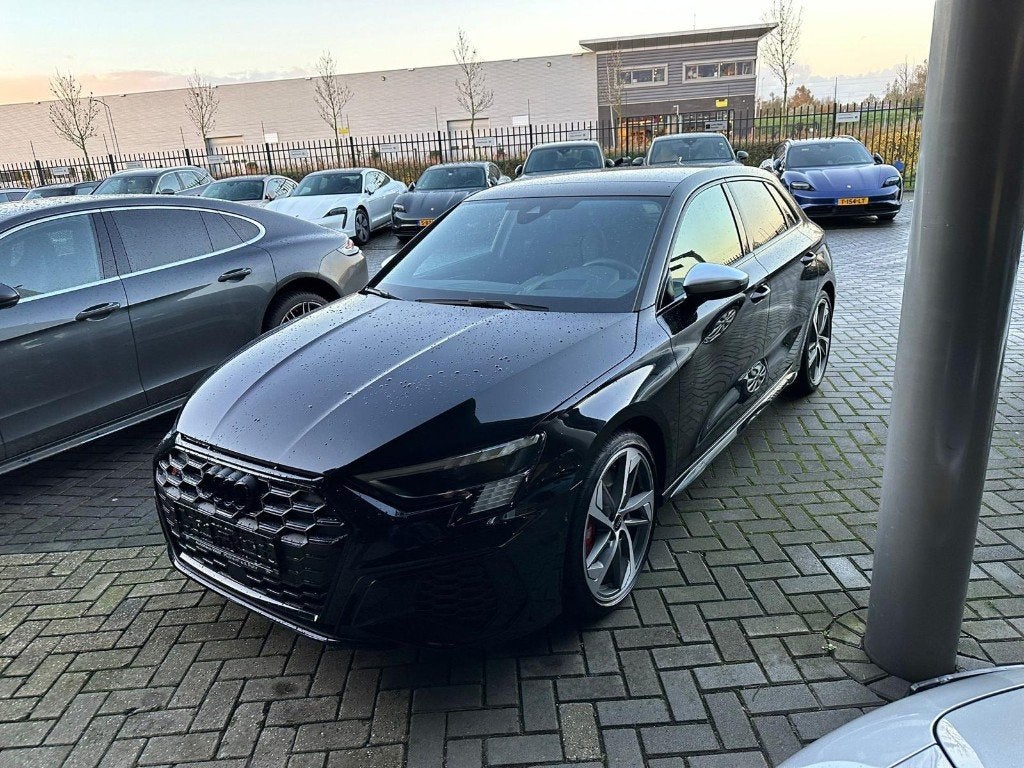 Audi A3 S3 Tfsi 310pk S-tronic Quattro 2023 Zwart, Automaat, S3, Zwart, 4 cilinders