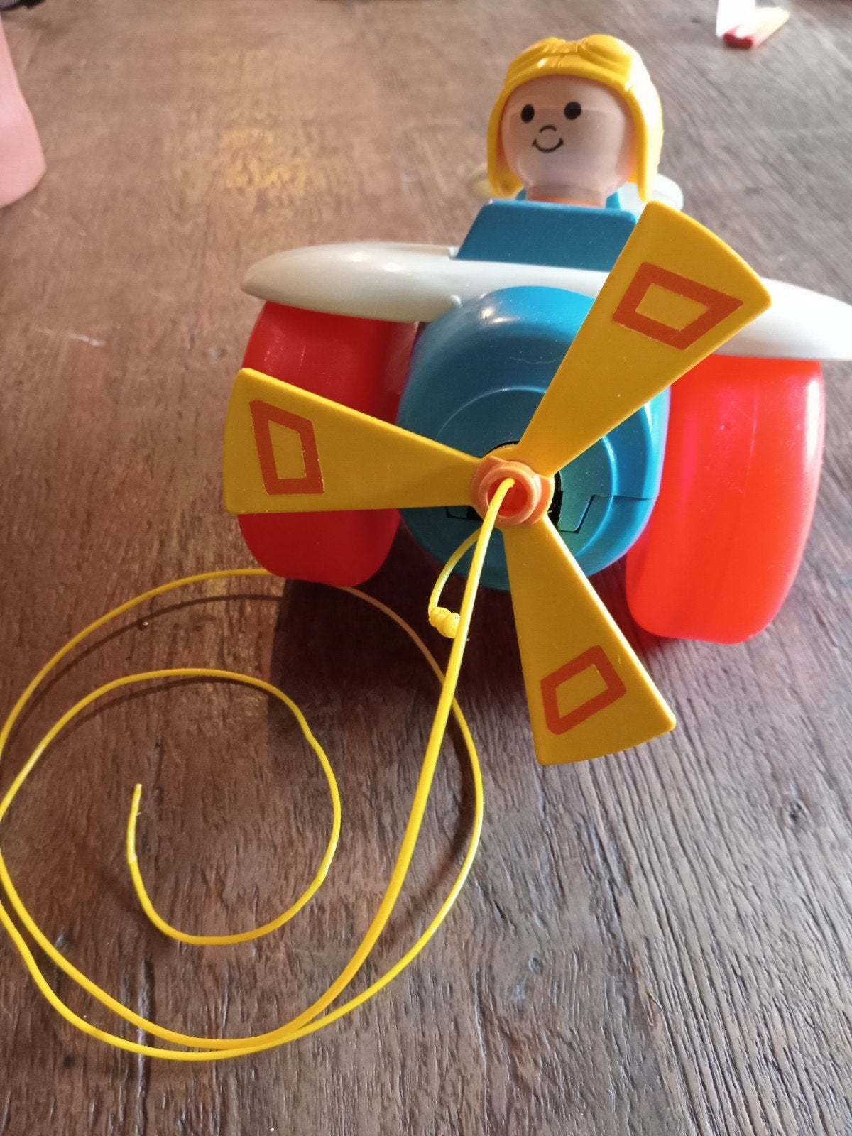 Vintage Fisher-Price vliegtuigje met trekkoord, Ophalen of Verzenden, Gebruikt, Auto, Met wieltjes