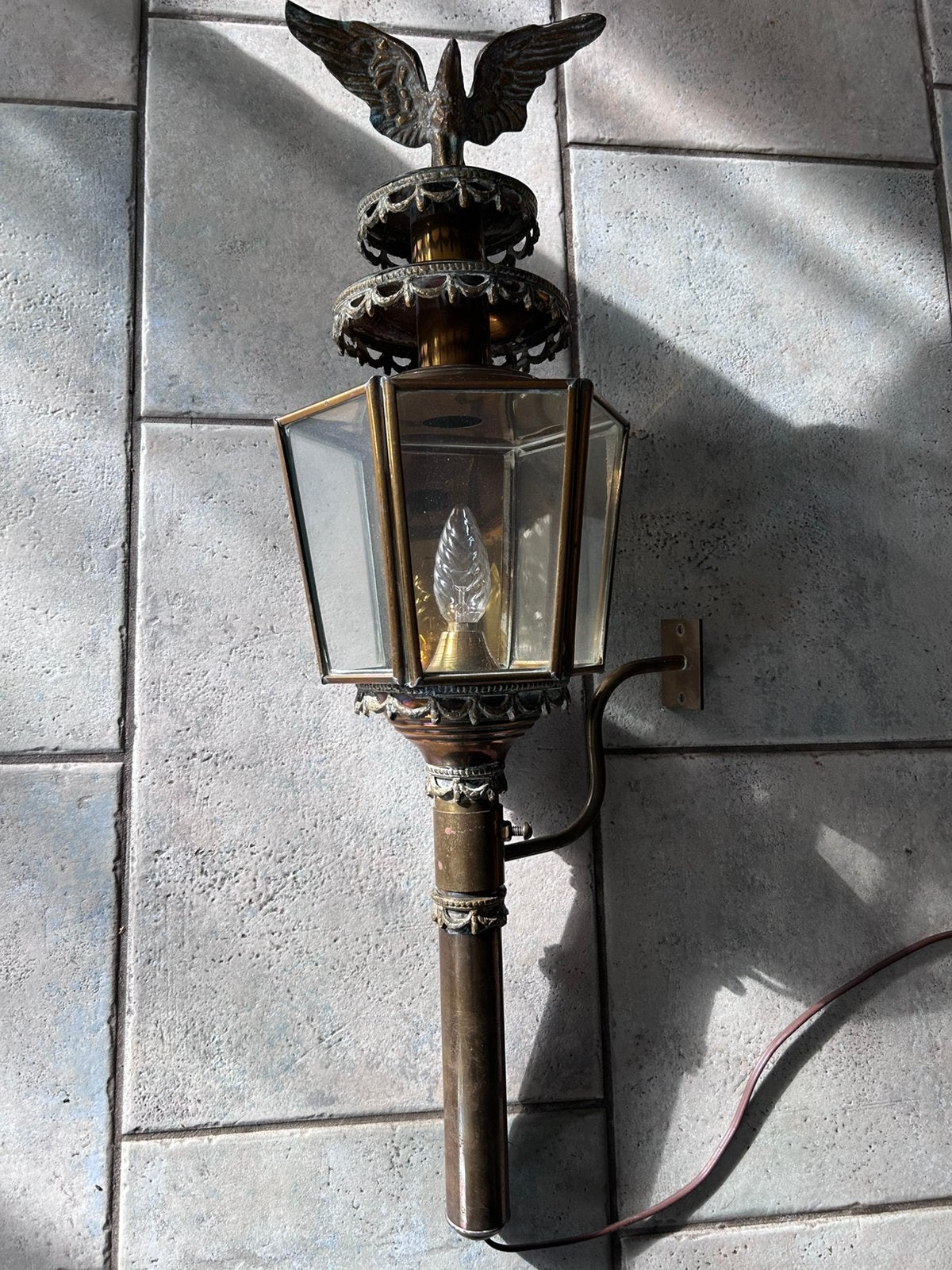 Antieke messing koetslamp met adelaar, Ophalen
