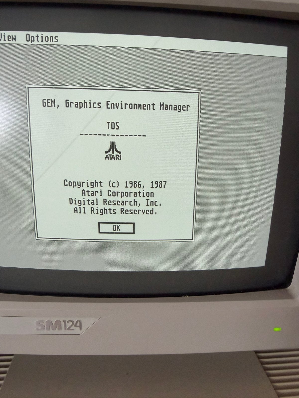 Atari Mega ST2 met 50 diskettes en monitor SM124, Computers en Software, Ophalen of Verzenden