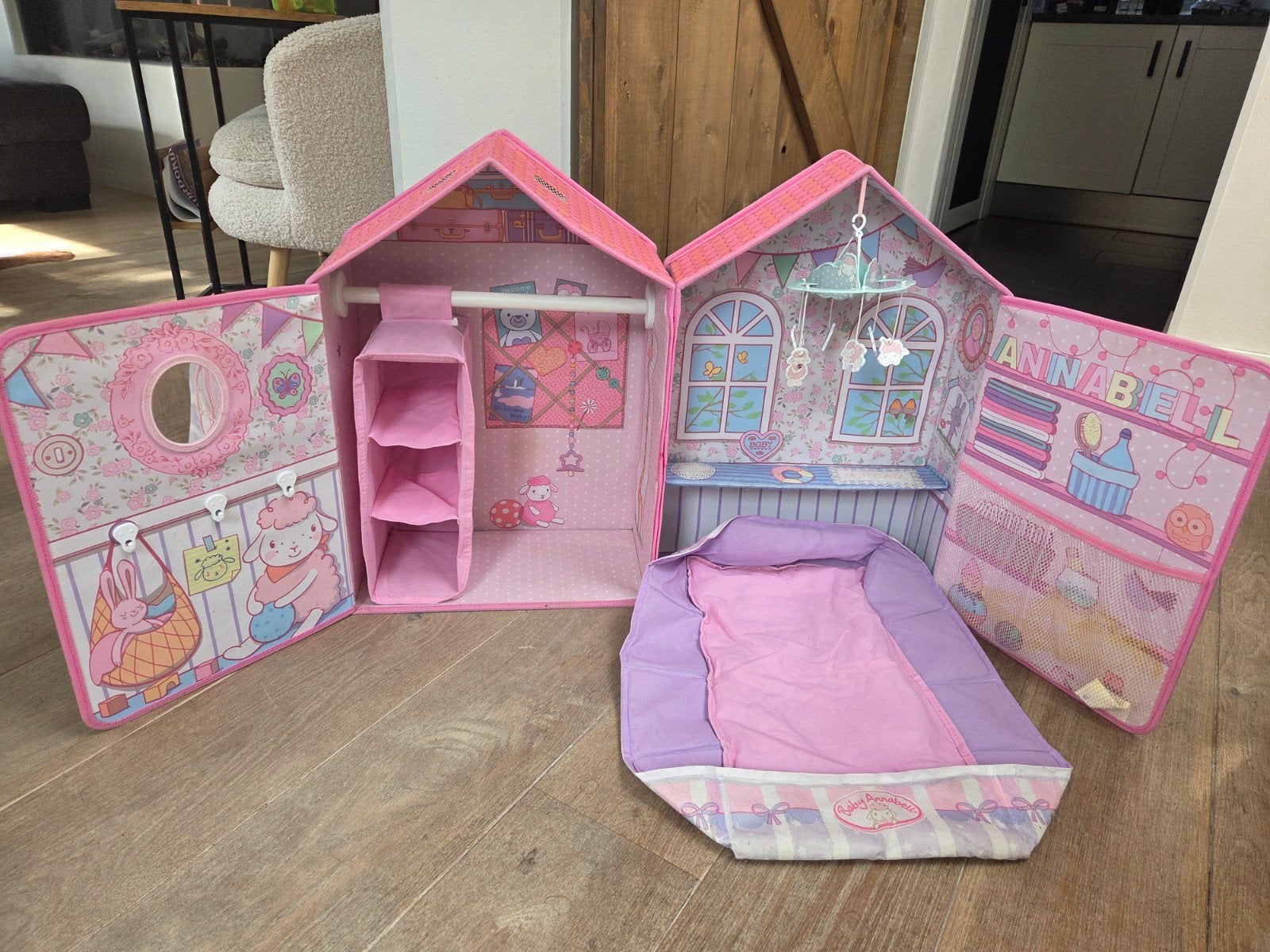 Baby Annabell slaapkamer met bedje en opbergmogelijkheden, Ophalen, Gebruikt, Toebehoren