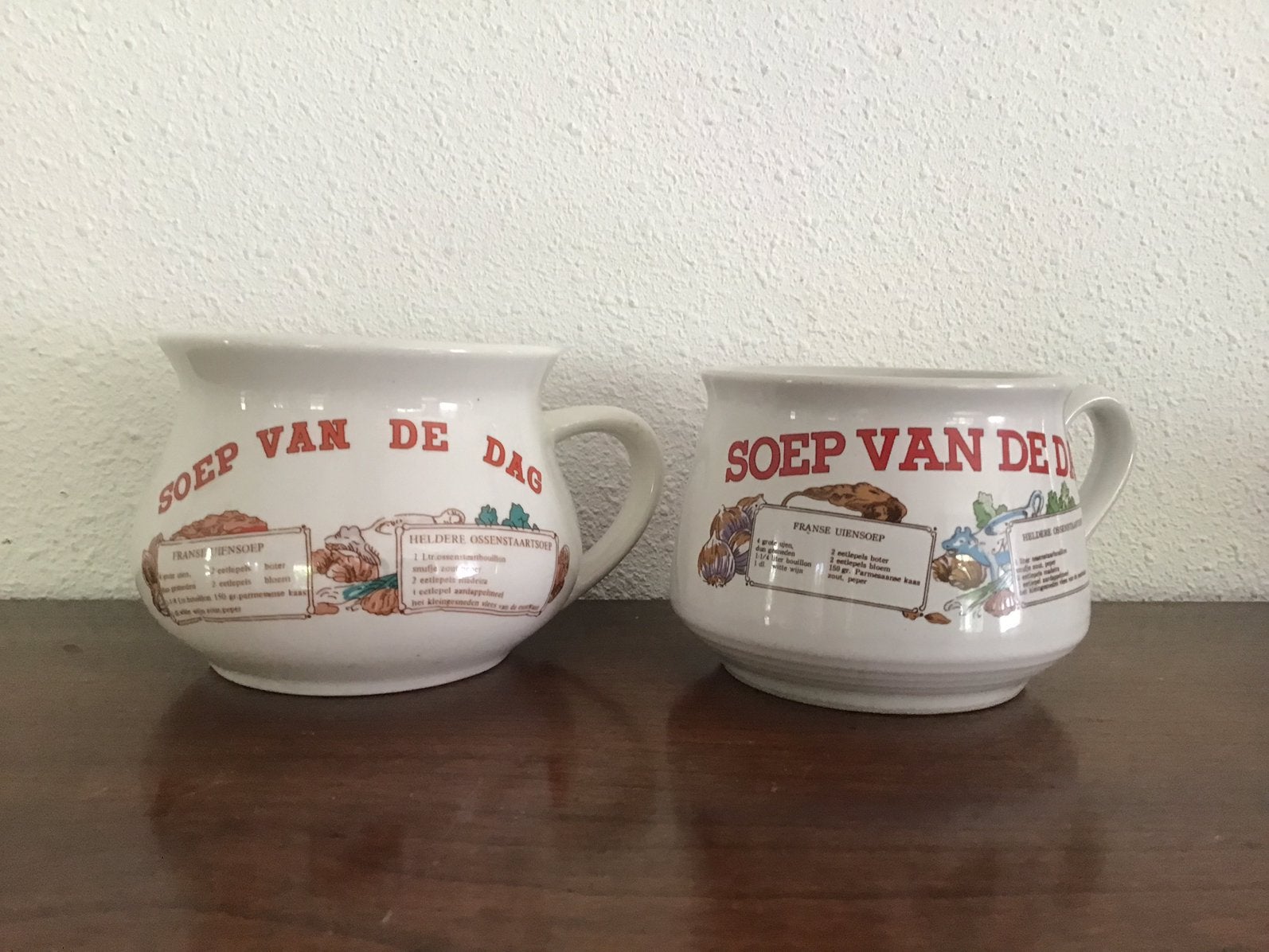 2 vintage soepkommen, soep van de dag, met recept., Ophalen of Verzenden, Overige typen