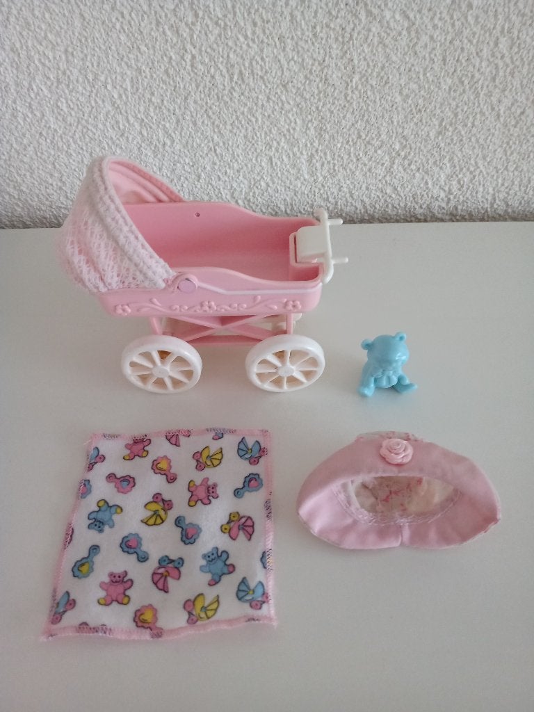 Enkele items van Barbie Tiny Steps Kelly Set #22226 uit 1998, Verzamelen, Poppen, Ophalen of Verzenden, Gebruikt, Accessoires