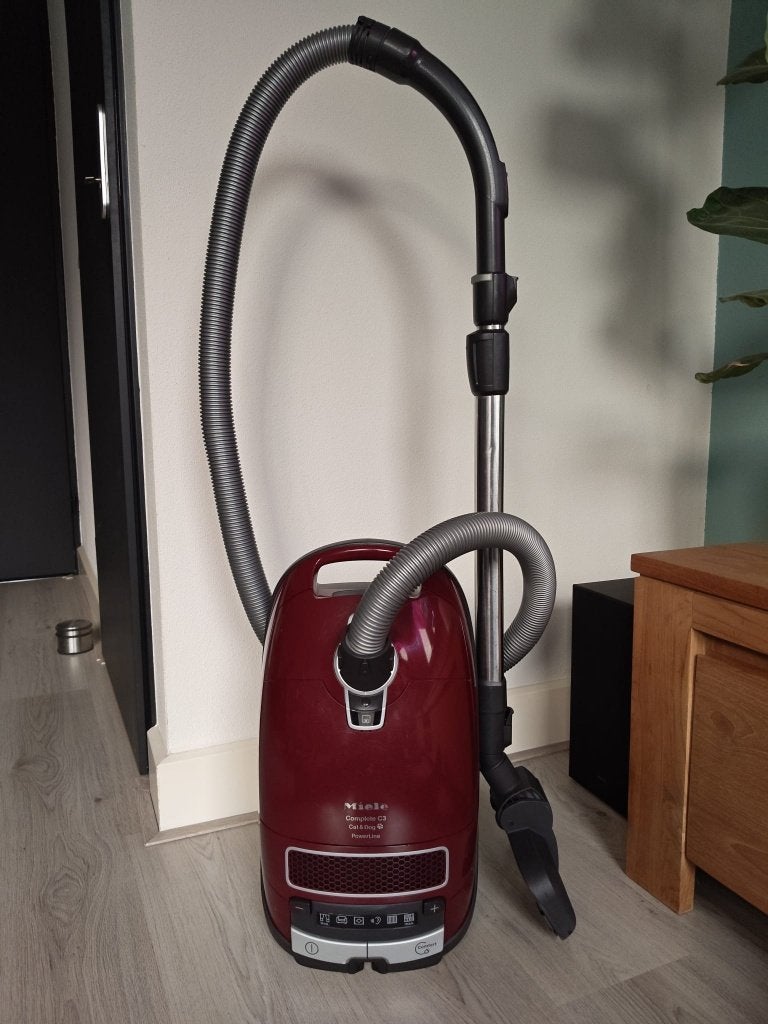 Miele Complete C3 | Cat & Dog | 890 Watt, Refurbished, Ophalen of Verzenden, Miele, Sledestofzuiger