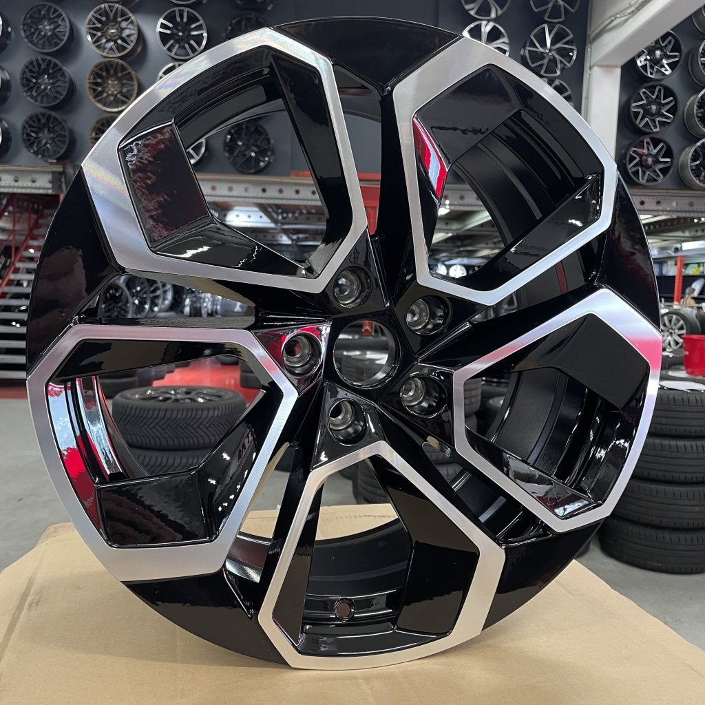 18" velgen passen op Skoda Octavia RS Evt + banden, Niet ingevuld, 18 inch, Velg(en), Niet ingevuld