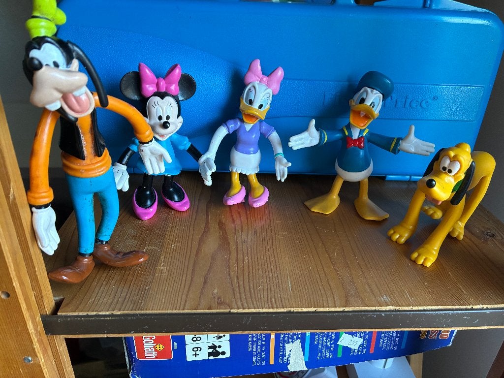 Disney, Ophalen of Verzenden, Overige figuren, Zo goed als nieuw, Beeldje of Figuurtje