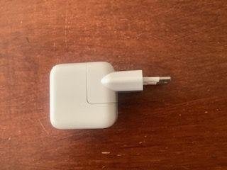 Apple Originele USB Adapter iPad/iPhone Oplader 12W - 2.4A, Ophalen, Zo goed als nieuw, Apple, Adapter