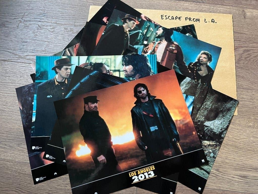 Volledige set 12 lobby cards "Escape from L.A.", Verzamelen, Ophalen of Verzenden, Zo goed als nieuw, A4 of kleiner, Film en Tv