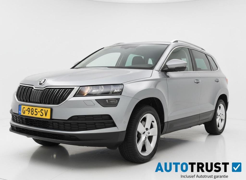 Skoda Karoq 1.0 TSI Ambition Business AUTOMAAT TREKHAAK, Auto's, Skoda, Stof, Gebruikt, 1261 kg, 116 pk