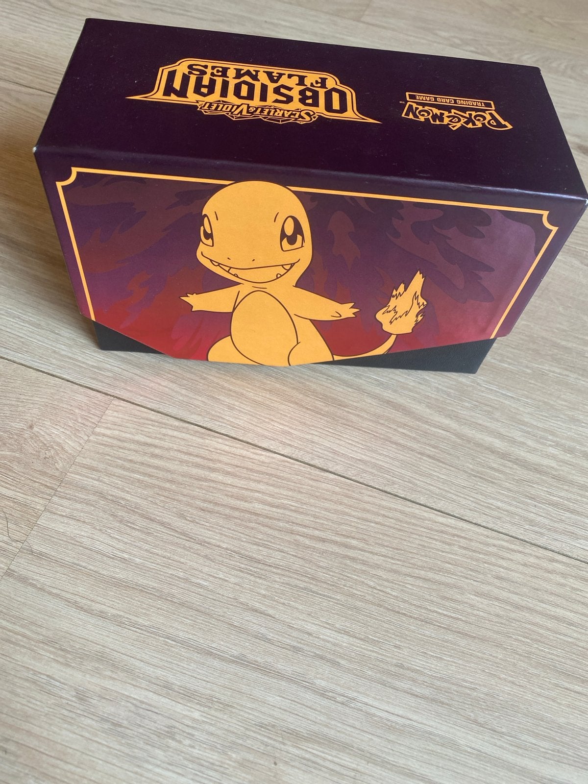 Pokémon Obsidian Flames Elite Trainer Box Charmander, Ophalen of Verzenden, Zo goed als nieuw, Overige typen