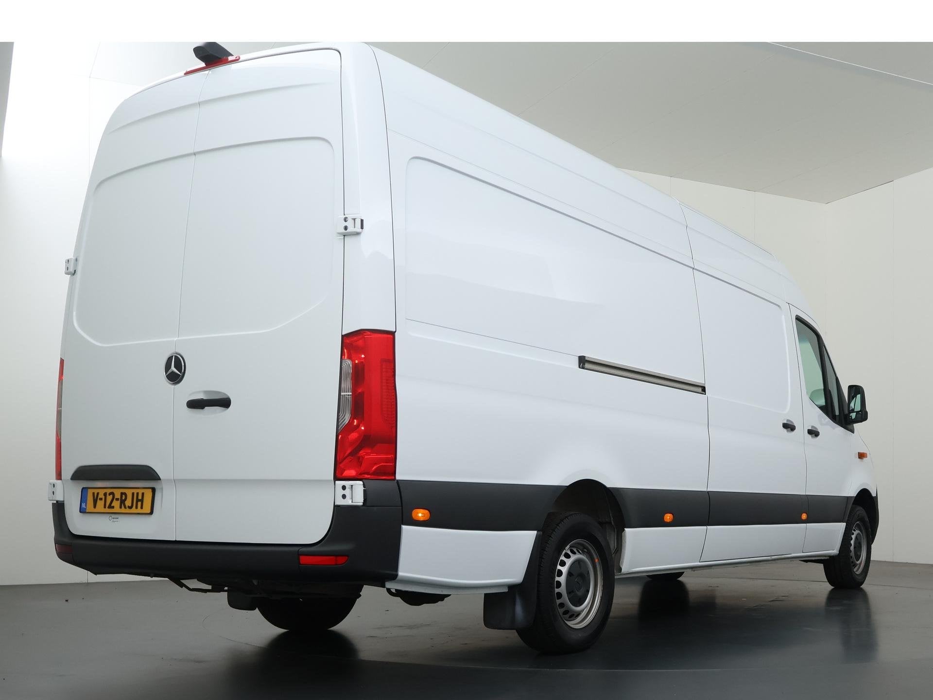 Mercedes-Benz Sprinter 317 CDI | AUT. | L3 H2 | PARKEERCAMER, Automaat, Gebruikt, 4 cilinders, 2000 kg