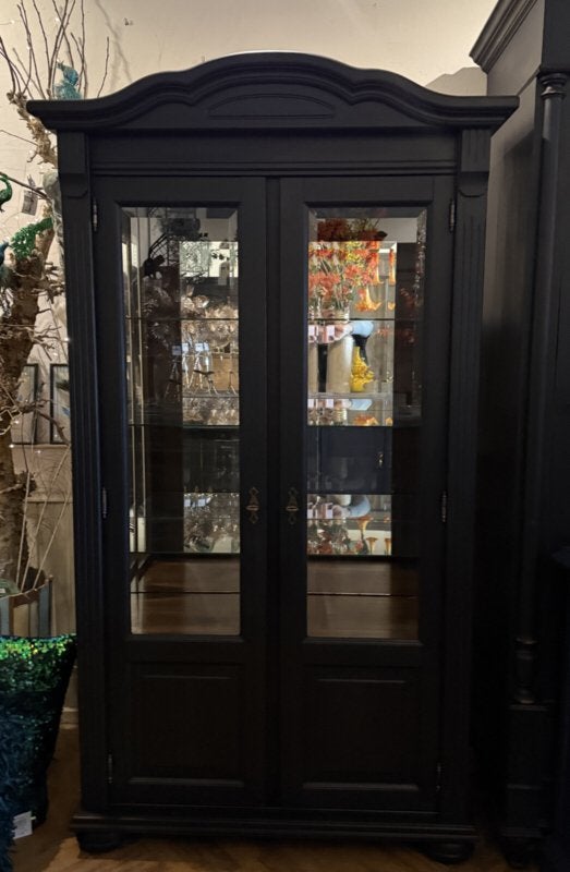 Klassieke vitrinekast, vintage kast, pronkkast zwart VdlM, Ophalen, Met deur(en), 100 tot 150 cm, 150 tot 200 cm