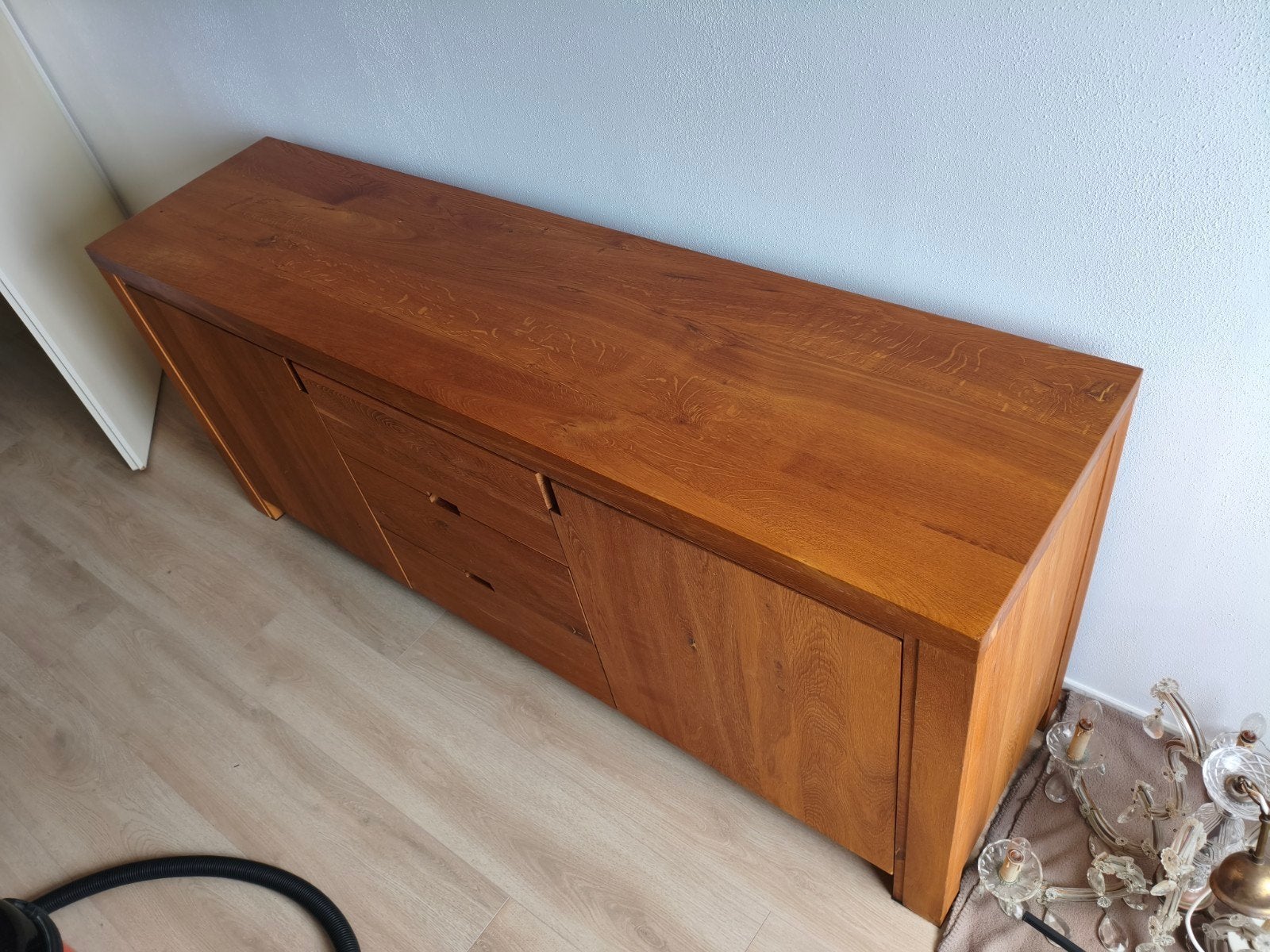 Dressoir massief eiken in olie, Ophalen, Met deur(en), Eikenhout, Zo goed als nieuw