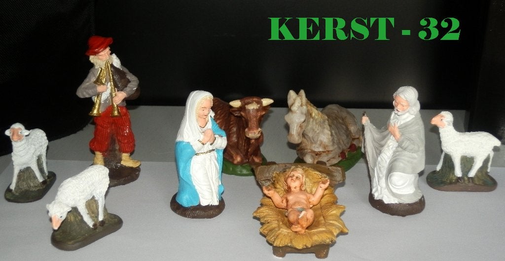 KERST - 32 - / - 9 DELIGE KERST BEELDEN GROEP VAN GIPS, Diversen, Kerst, Ophalen of Verzenden, Nieuw
