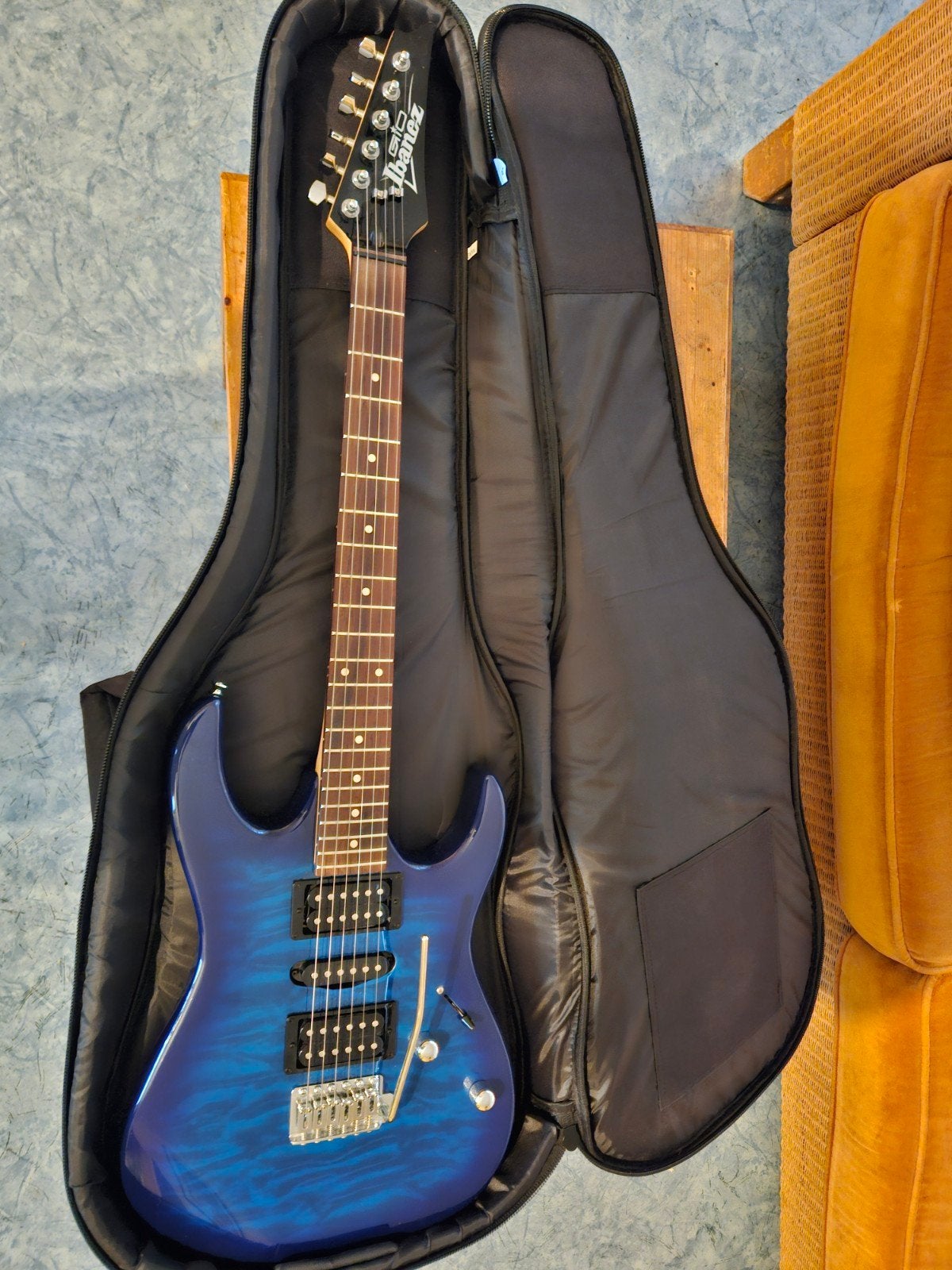 Ibanez GRG121SP-BKN elektrische gitaar met versterker, Ophalen, Ibanez, Met versterker, Zo goed als nieuw